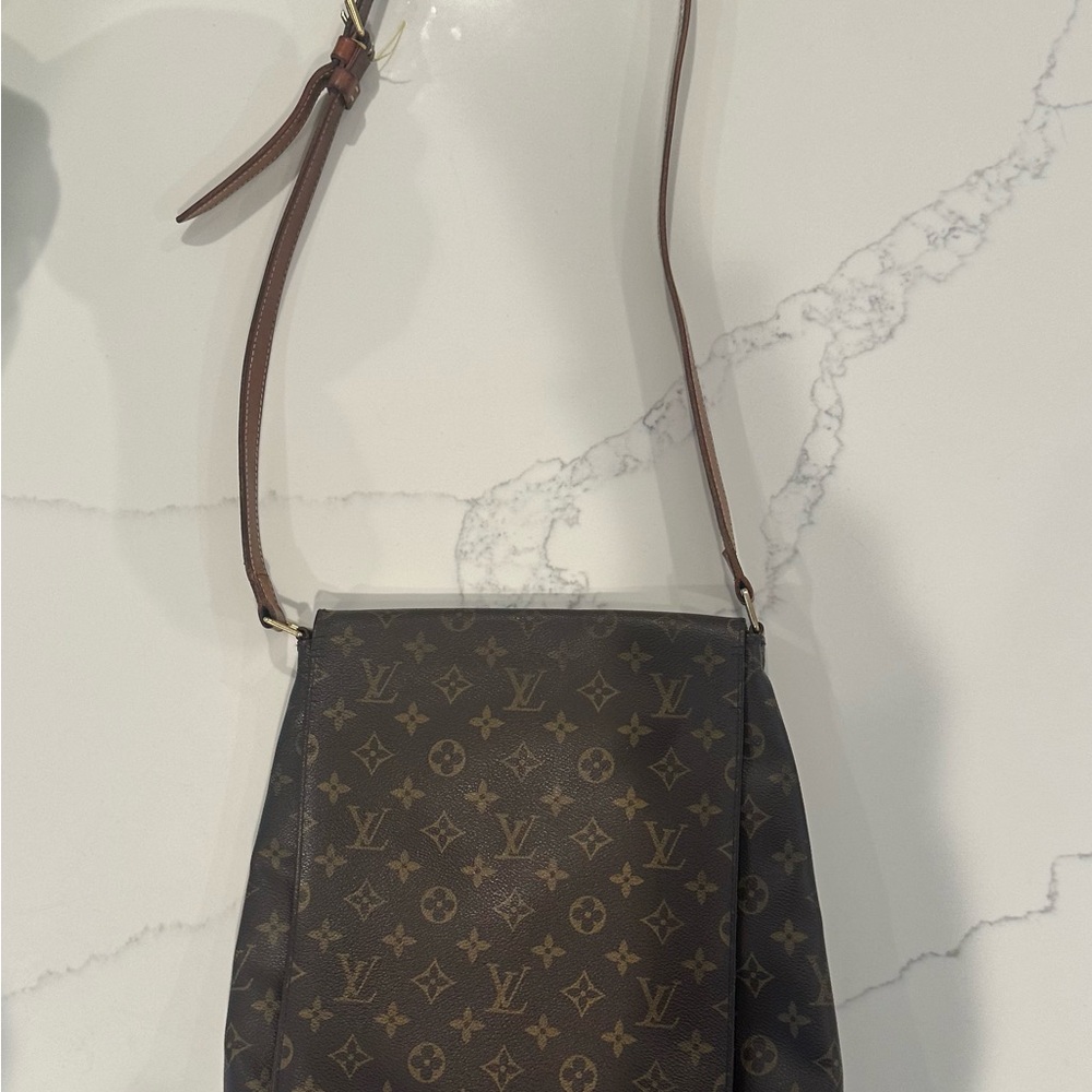 Authentic Louis Vuitton Mussette Monogram Women's Crossbody Bag